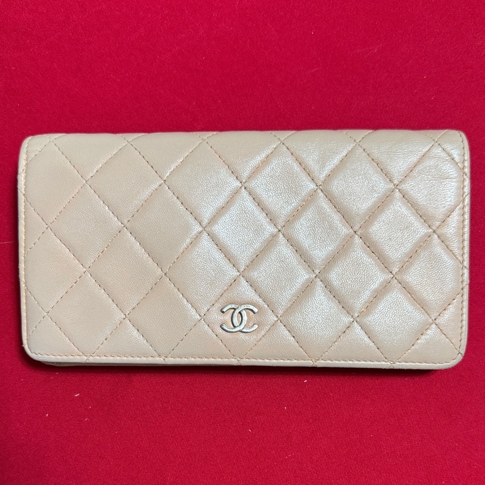 CHANEL Tan Quilted Women's Wallet   🎉🎉🎉HOST PICK  🎉🎉🎉
